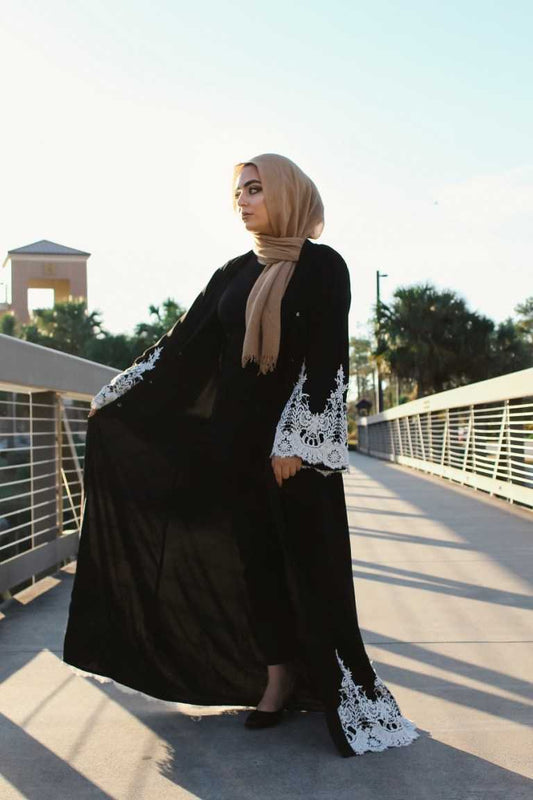 Big Lace Abaya – Black