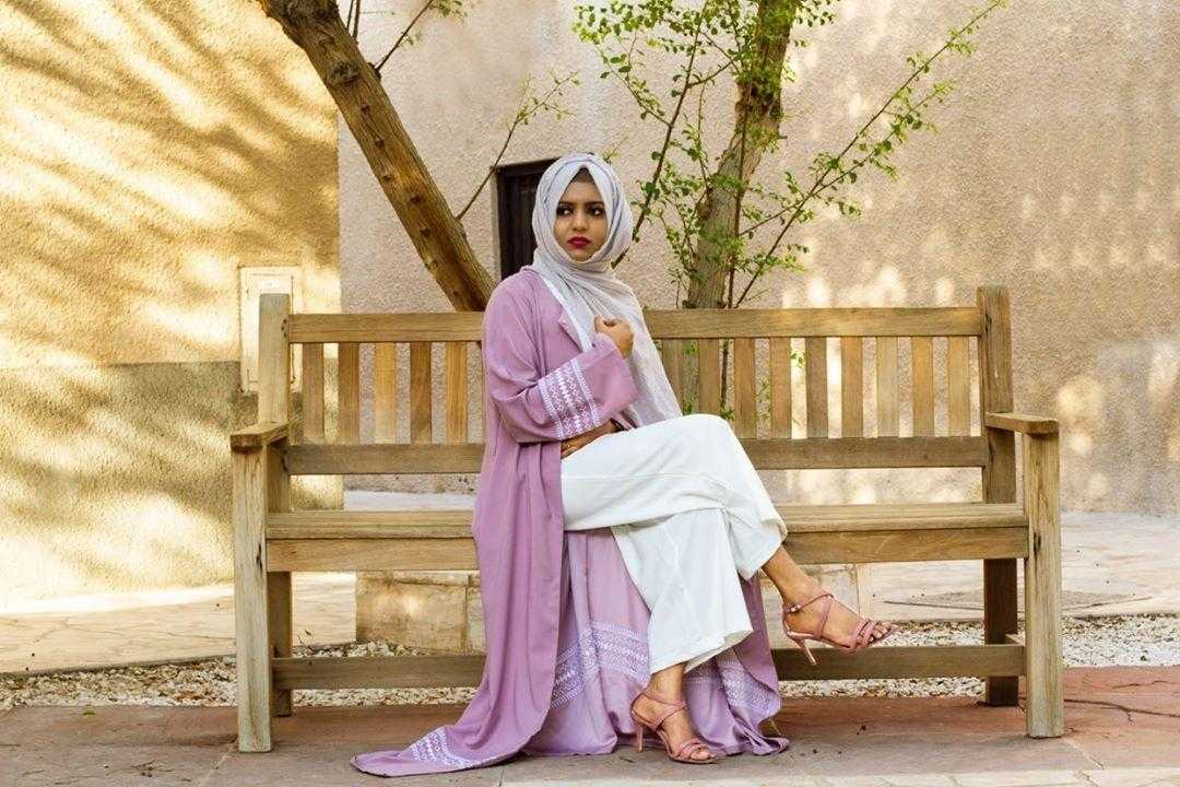 Embroidered Pale Orchid