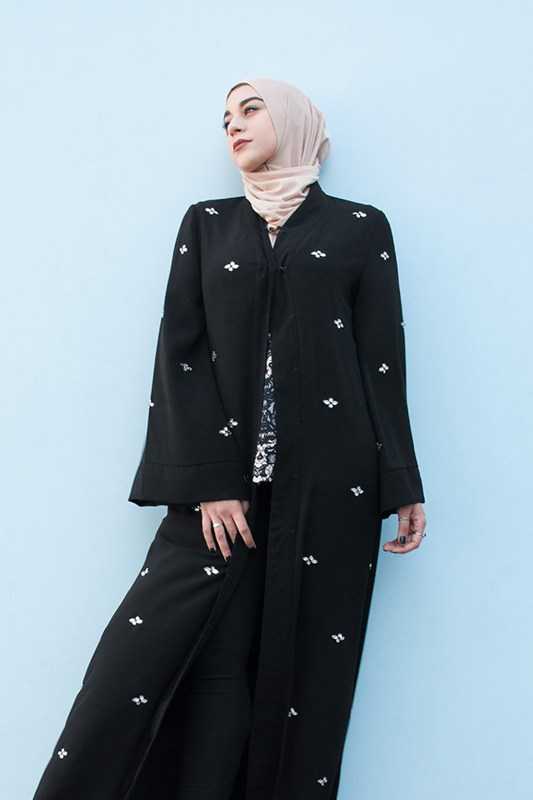 Crystal Luxe Abaya – Black